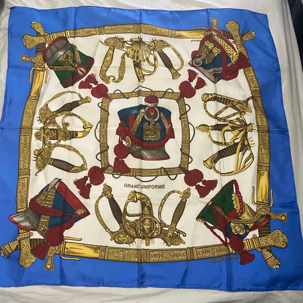 Hermes scarf new 100% silk - Picture 2 of 5